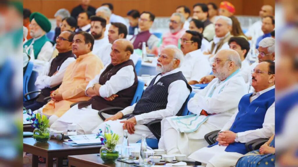 8th Pay Commission 2025, Central Pay Commission, government employee salary revision, 8th CPC report, pay hike 2026, pension revision India, Ashwini Vaishnaw, Narendra Modi government.