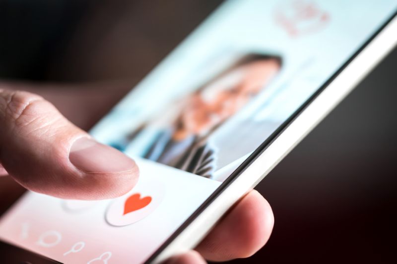 Rise in STDs Linked to Online Dating Apps, Says Hawaii Health Officials