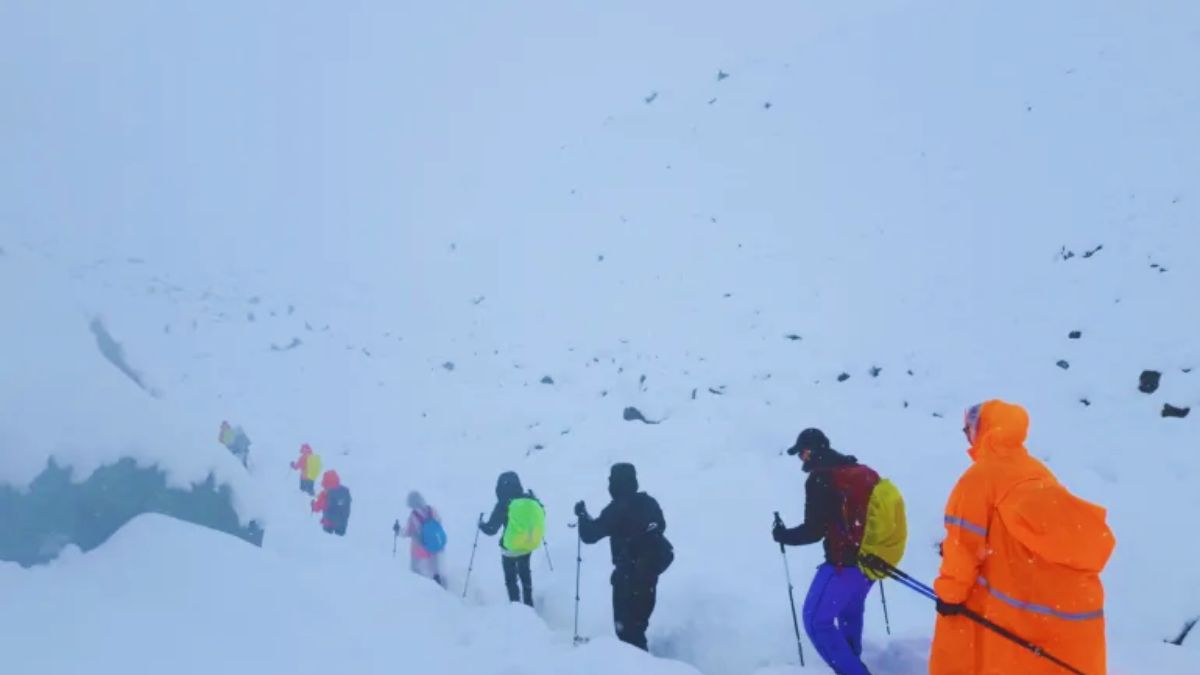 Nepal, Mount Everest, Kathmandu, Rescue, Trekkers, Landslide, Snowfall