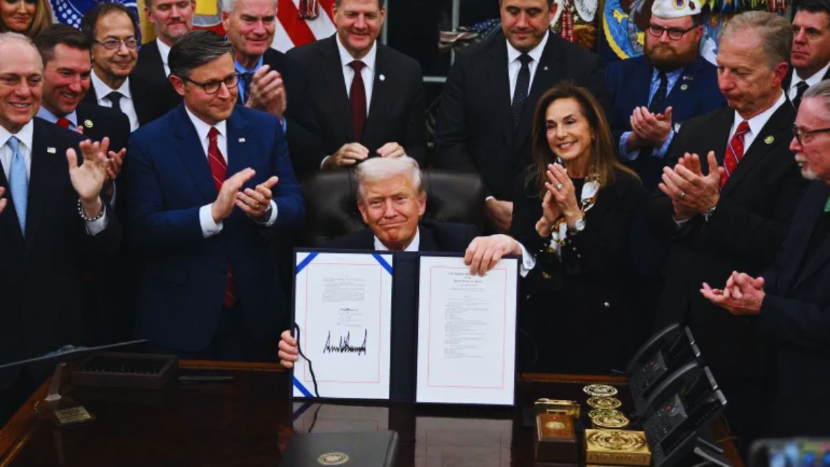 Donald Trump, U.S. government shutdown, federal spending bill, House of Representatives, Senate, federal workers, air travel, Affordable Care Act, U.S. economy, Mike Johnson, JB Pritzker, government funding, U.S. politics